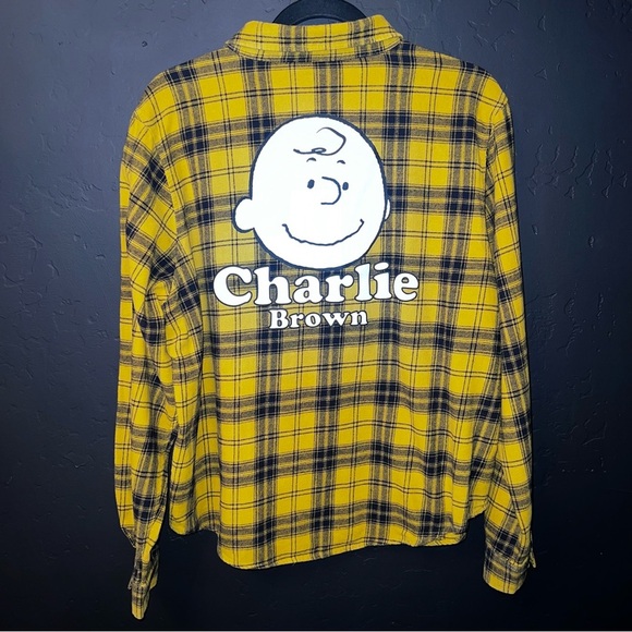 Peanuts Tops - Peanuts Women's Yellow and Black Shirt size: XL 100%Cotton like New
